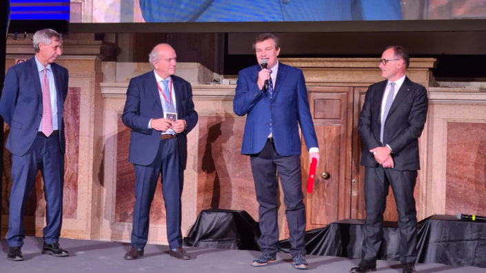 Confindustria-Ceramica-Distributor-Award-2021_Vincenzo-Zanutta_1 Premio Confindustria Ceramica Distributor Award 2021